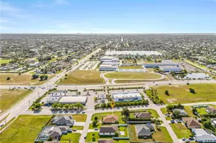 820 SW 16th Terrace, Cape Coral, FL 33991 - Photo 6