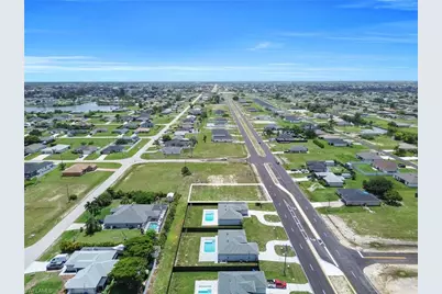 107 Diplomat Pkwy E, Cape Coral, FL 33909 - Photo 2