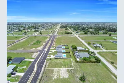 107 Diplomat Pkwy E, Cape Coral, FL 33909 - Photo 6