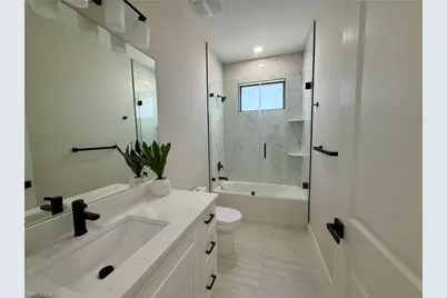 2319 NE 5th Ter, Cape Coral, FL 33993 - Photo 28