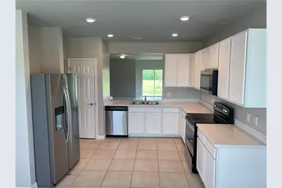 3187 Cozumel Ct, Cape Coral, FL 33909 - Photo 2