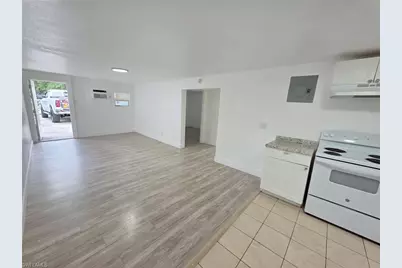 420 Fairfax Dr #1, Fort Myers, FL 33905 - Photo 6