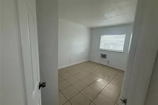 2452 Stella St, Fort Myers, FL 33901 - Photo 4