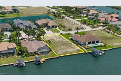897 W Cape Estates Cir, Cape Coral, FL 33993 - Photo 18