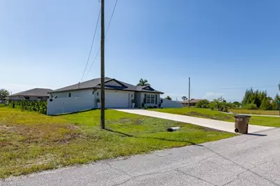 2003 NE 6th Ave, Cape Coral, FL 33909 - Photo 4