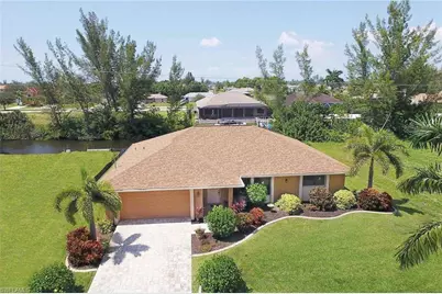 1403 SW 40th Ter, Cape Coral, FL 33914 - Photo 4