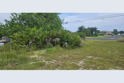 1920 NE 19th Ave, Cape Coral, FL 33909 - Photo 4