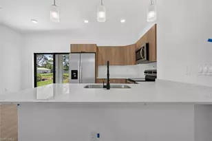 1130 Dutchess St E, Lehigh Acres, FL 33974 - Photo 10