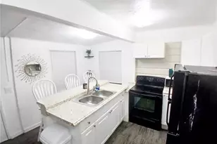 47 Cypress St, North Fort Myers, FL 33903 - Photo 2