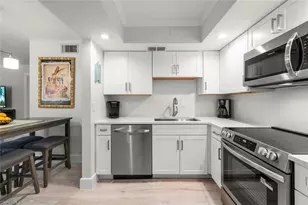 624 Flamingo Dr, Venice, FL 34285 - Photo 18