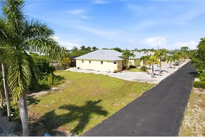 3759 Manatee Dr, Saint James City, FL 33956 - Photo 2