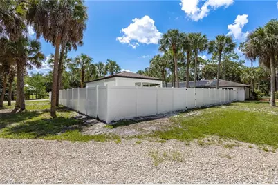 18381 Panther Trail Ln, North Fort Myers, FL 33917 - Photo 34
