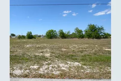 1801 NW 17th St, Cape Coral, FL 33993 - Photo 4