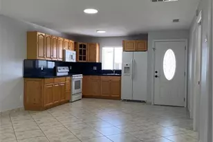 4132 SW 7th Pl, Cape Coral, FL 33914 - Photo 4