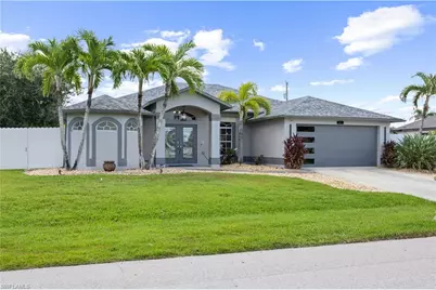 1813 SE 8th Ave, Cape Coral, FL 33990 - Photo 2