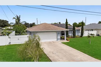 221 NE 23rd Ave, Cape Coral, FL 33909 - Photo 4