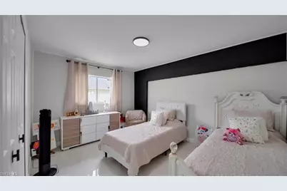221 NE 23rd Ave, Cape Coral, FL 33909 - Photo 20