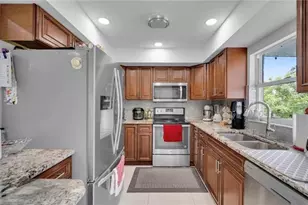 221 NE 23rd Ave, Cape Coral, FL 33909 - Photo 10