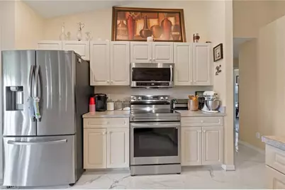 610 NE 12th St, Cape Coral, FL 33909 - Photo 8