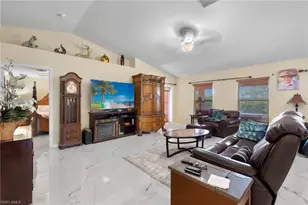 610 NE 12th St, Cape Coral, FL 33909 - Photo 4