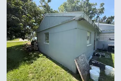 324 New York Dr, Fort Myers, FL 33905 - Photo 6