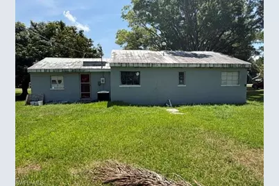 324 New York Dr, Fort Myers, FL 33905 - Photo 4