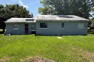 324 New York Dr, Fort Myers, FL 33905 - Photo 4