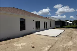 703 SE 8th St, Cape Coral, FL 33990 - Photo 4