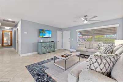 5240 SW 2nd Pl, Cape Coral, FL 33914 - Photo 4