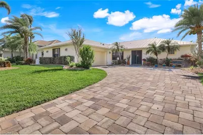 2556 SW 28th Pl, Cape Coral, FL 33914 - Photo 2
