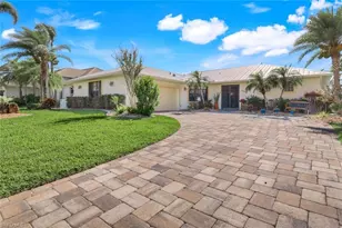 2556 SW 28th Pl, Cape Coral, FL 33914 - Photo 2