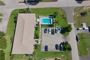 2504 SE 16th Pl, Cape Coral, FL 33904 - Photo 4