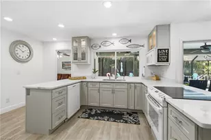 27160 Edenbridge Ct, Bonita Springs, FL 34135 - Photo 4