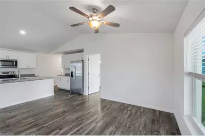 1317 NE 9th Ave, Cape Coral, FL 33909 - Photo 10