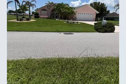 6221 Aquavista Dr, Sebring, FL 33876 - Photo 2