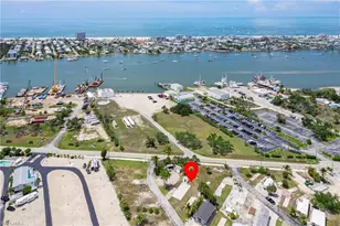 47 Oyster Bay Ln, Fort Myers Beach, FL 33931 - Photo 1