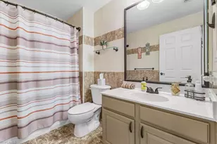 12505 McGregor Blvd, Fort Myers, FL 33919 - Photo 16