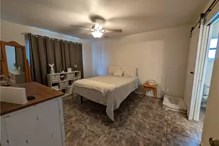 827 NE 17th St, Cape Coral, FL 33909 - Photo 10