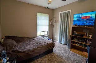 827 NE 17th St, Cape Coral, FL 33909 - Photo 14