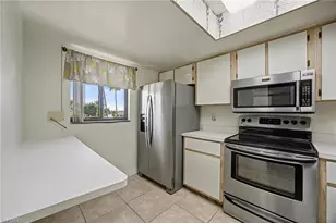 423 Cape Coral Pkwy W, Cape Coral, FL 33914 - Photo 4