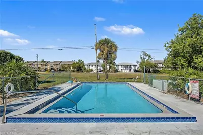 423 Cape Coral Pkwy W #202, Cape Coral, FL 33914 - Photo 2