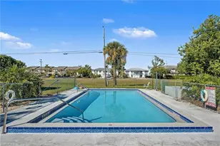 423 Cape Coral Pkwy W, Cape Coral, FL 33914 - Photo 2