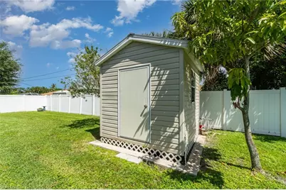 3137 SE 8th Ave, Cape Coral, FL 33904 - Photo 22