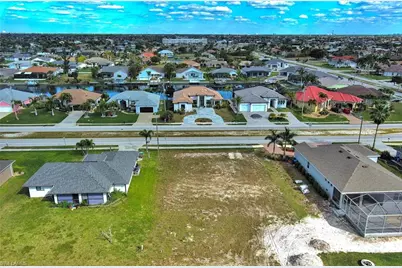 4122 Oasis Blvd, Cape Coral, FL 33914 - Photo 4
