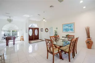 105 SW 39th Pl, Cape Coral, FL 33991 - Photo 8