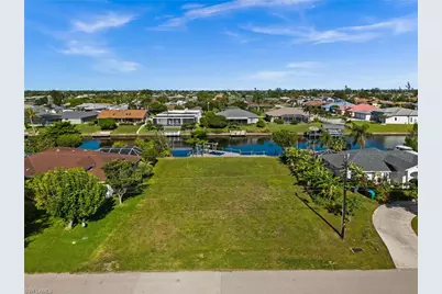 3022 SE 6th Ave, Cape Coral, FL 33904 - Photo 6