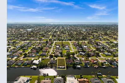 3022 SE 6th Ave, Cape Coral, FL 33904 - Photo 12