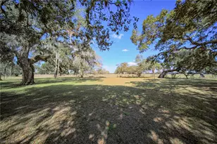1250 Riverbend Dr, Labelle, FL 33935 - Photo 2