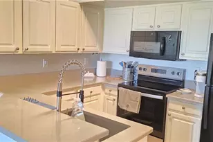 4135 Residence Drive, Fort Myers, FL 33901 - Photo 4
