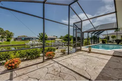 715 SE 33rd Ter, Cape Coral, FL 33904 - Photo 4